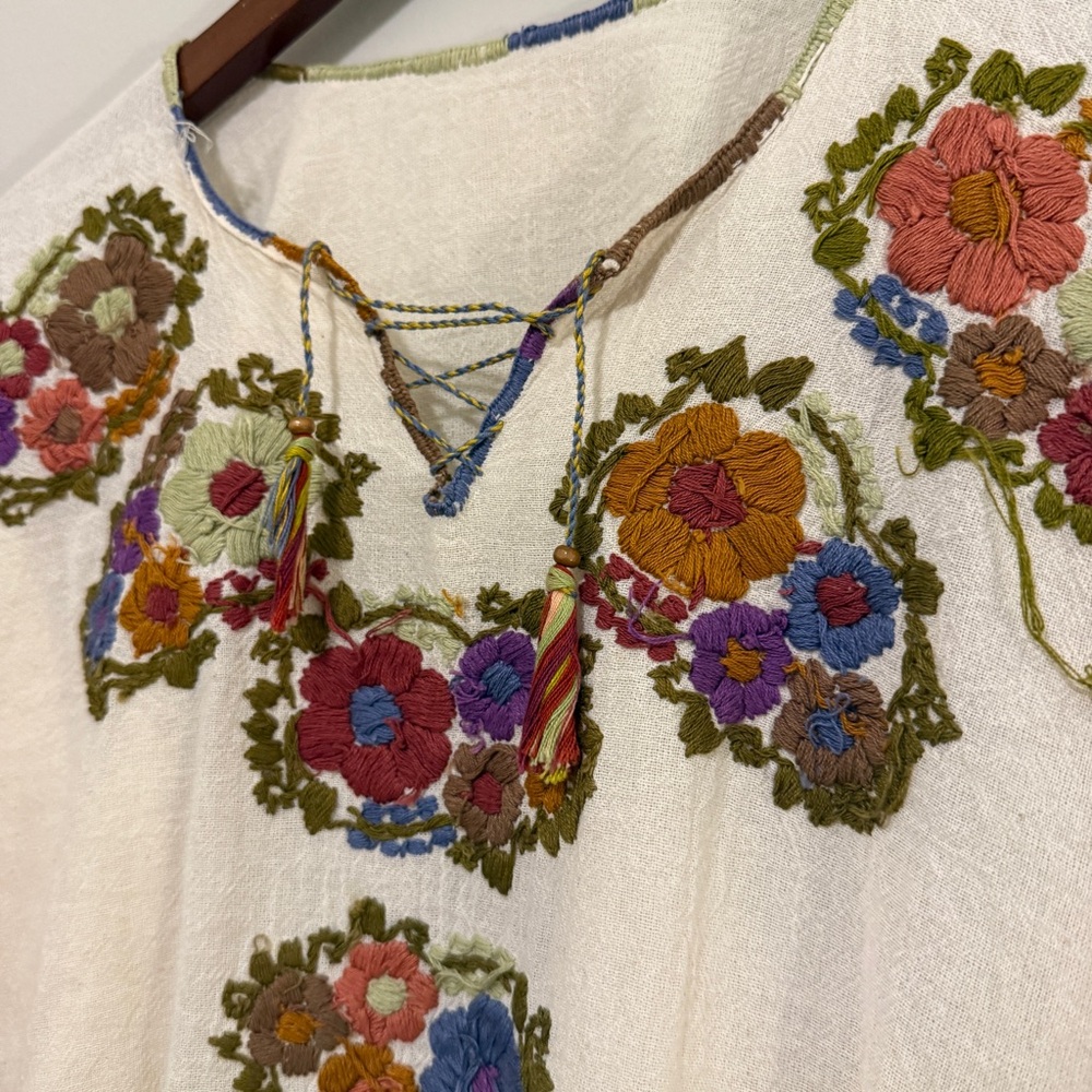 Embroidered Top Blouse Women S/M Flowers Cottagecore Whimsical Hippie 70s Dainty - Picture 6 of 13
